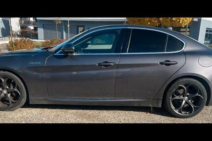 Alfa Romeo Giulia 145.742 km 13.800 &euro; Obertraubling 93083