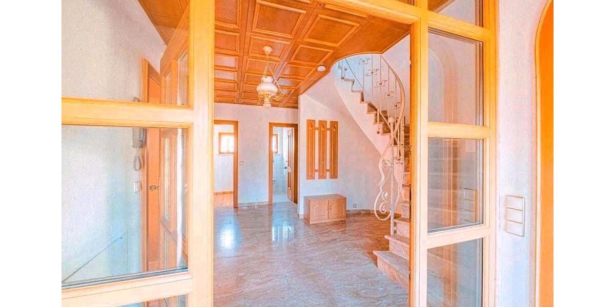 Einfamilienhaus Geiselhöring - 11 Zimmer, 300 m&sup2;, 749.000&euro; | Angebot:26276397