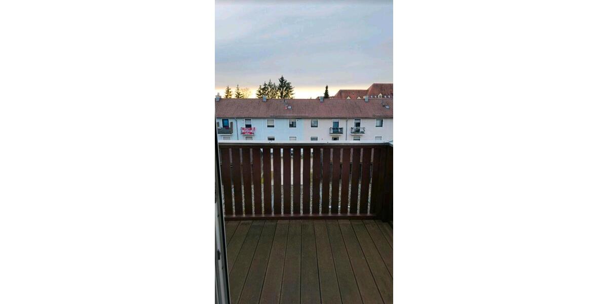 3 Zimmer DG-Wohnung in Maxhütte - Balkon + TG-Stellplatz 3 zimmer