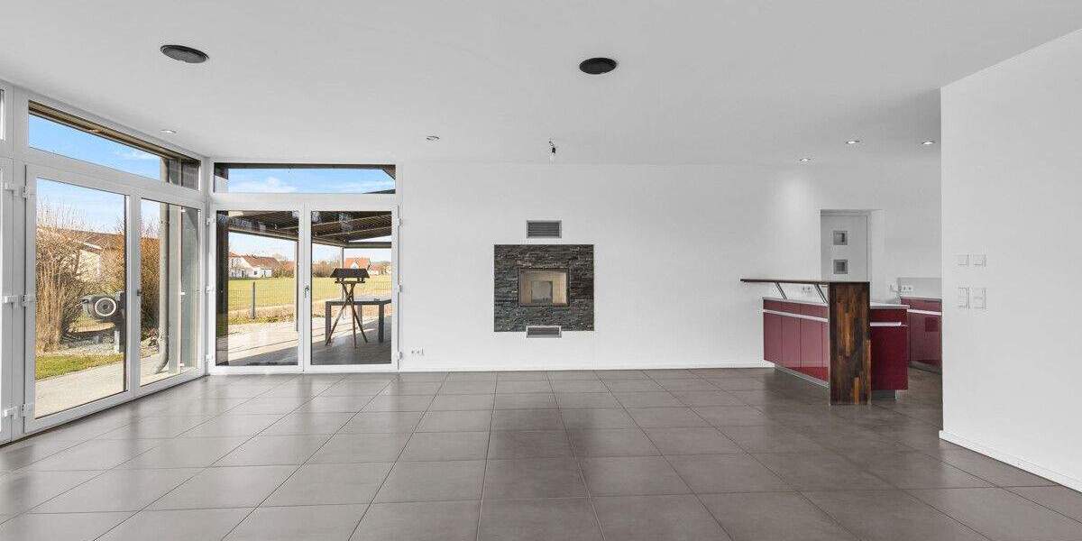 Einfamilienhaus Neutraubling - 5 Zimmer, 203 m&sup2;, 1.080.000&euro; | Angebot:25702693