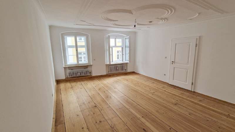 Wohnung zum Mieten in Regensburg 1.150 € 100 m² 3 zimmer