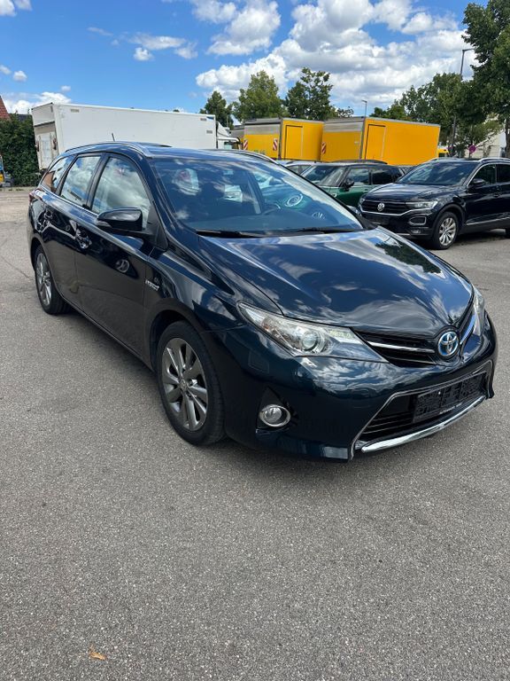 Auris