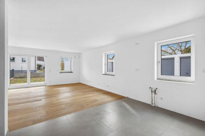 Gehobenes Reihenendhaus zum Erstbezug