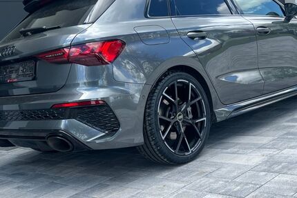 Audi RS3 32.300 km 60.900 &euro; Langquaid 84085