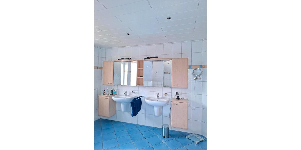 Einfamilienhaus Hausen - 9 Zimmer, 218 m&sup2;, 875.000&euro; | Angebot:26891229
