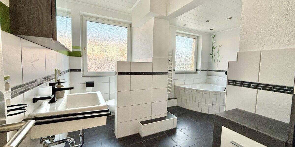 Bad mit Wohnung! 3 zimmer