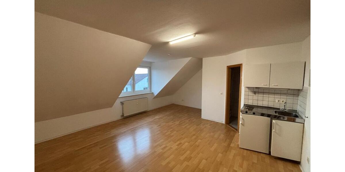 Dachgeschoßwohnung Regensburg Galgenberg - 1 Zimmer, 27 m&sup2;, 390&euro; | Angebot:26670241