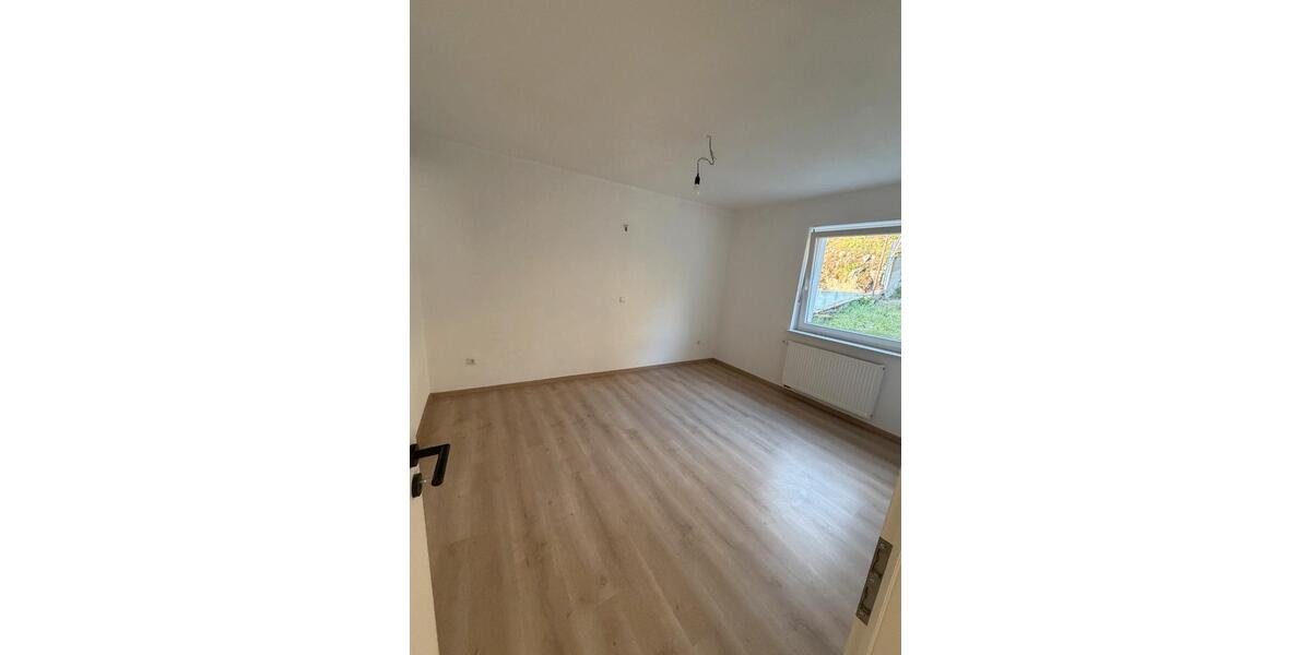 Einfamilienhaus Regenstauf - 2 Zimmer, 131 m&sup2;, 400.000&euro; | Angebot:26254359