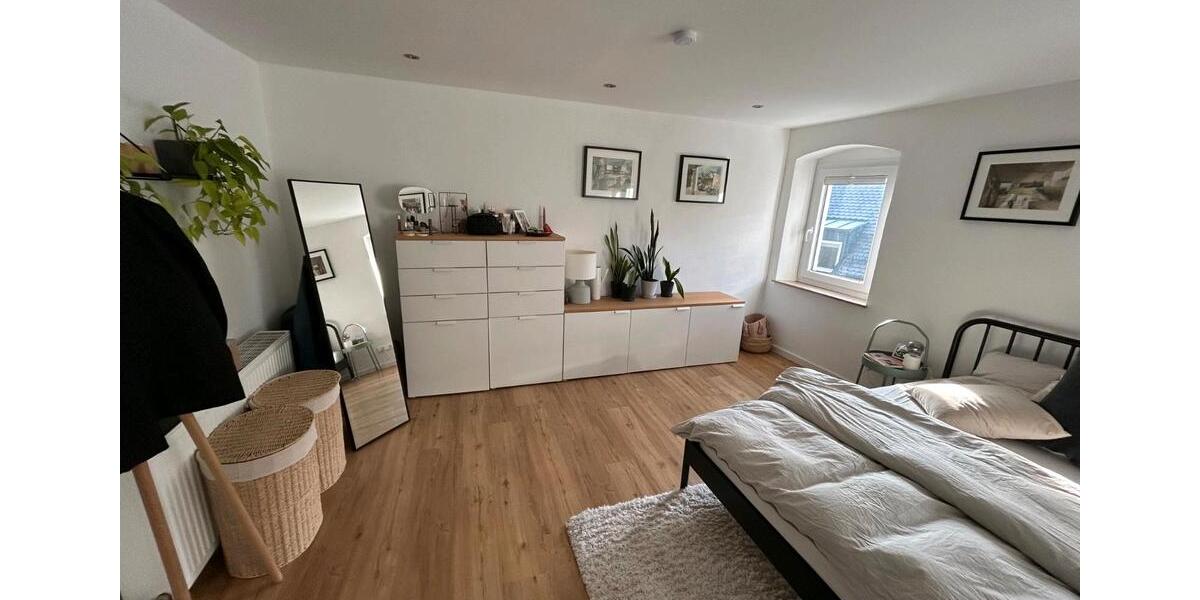 Einfamilienhaus Lappersdorf - 5 Zimmer, 210 m&sup2;, 2.495&euro; | Angebot:24808313