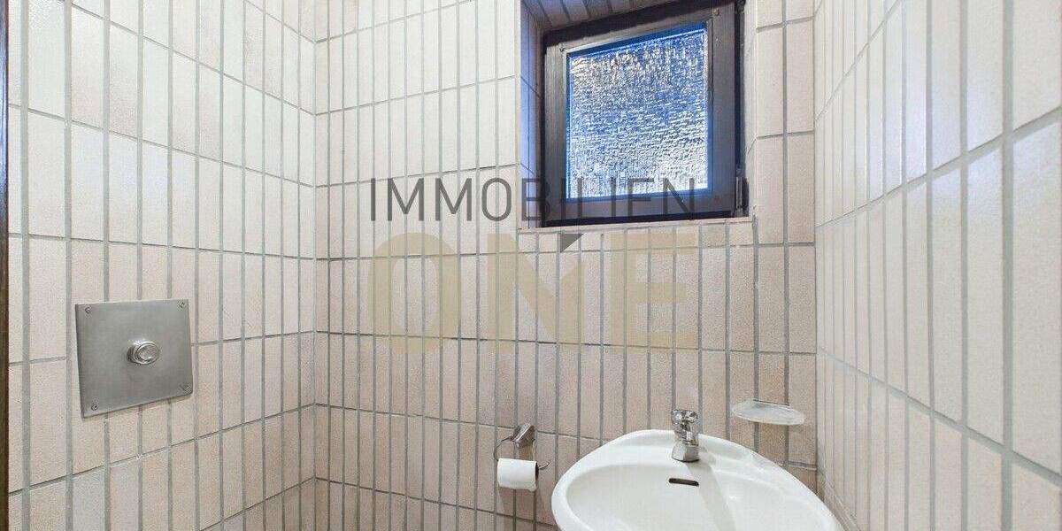 Einfamilienhaus Pfatter - 7 Zimmer, 215 m&sup2;, 335.000&euro; | Angebot:23881724