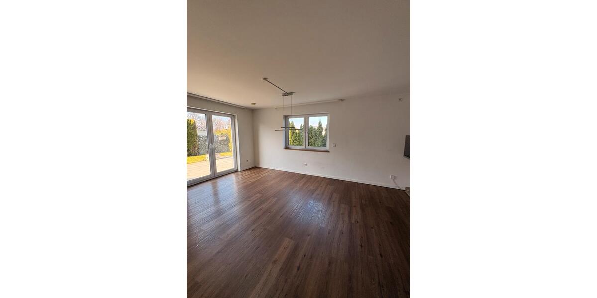 Doppelhaushälfte Aholfing - 4 Zimmer, 140 m&sup2;, 1.480&euro; | Angebot:26343564