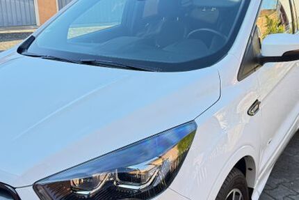 Ford Kuga 113.000 km 16.200 &euro; Burglengenfeld 93133