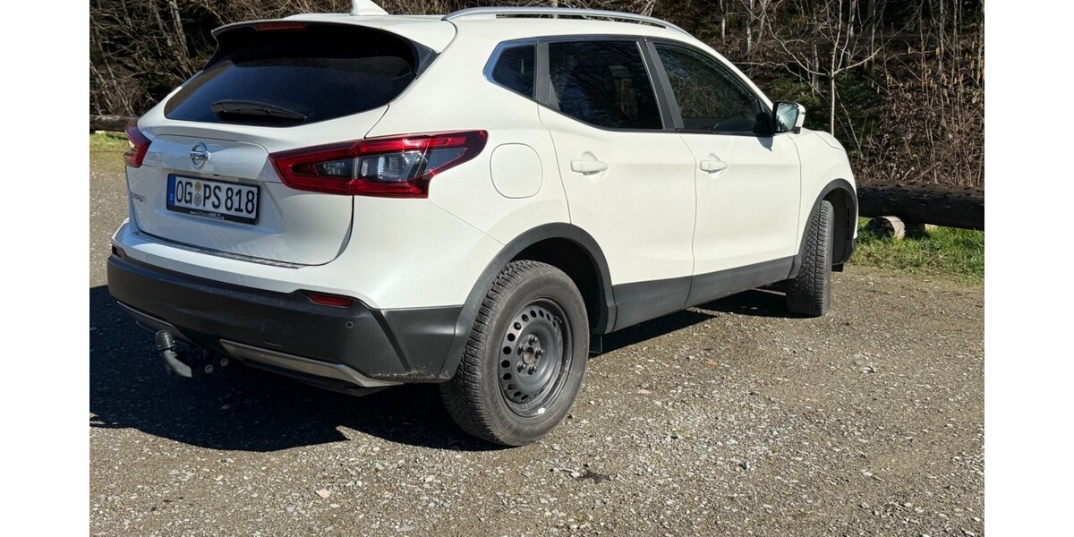 Nissan Qashqai 137.000 km 16.200 &euro; Zell 93199