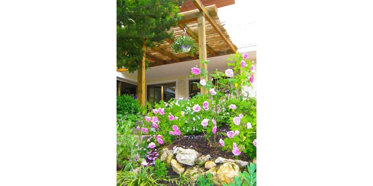 Einfamilienhaus Nittendorf Undorf - 8 Zimmer, 200 m&sup2;, 698.000&euro; | Angebot:24690123