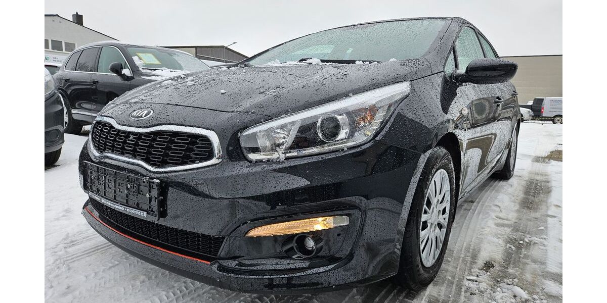 Kia ceed / Ceed 73.600 km 9.400 &euro; Regensburg 93057