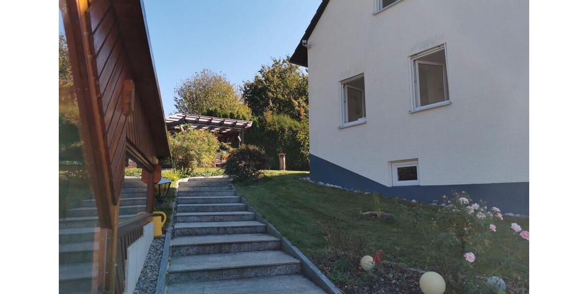 Erdgeschoßwohnung Bad Abbach - 3 Zimmer, 117 m&sup2;, 1.350&euro; | Angebot:26335469