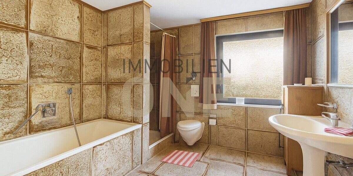 Einfamilienhaus Pfatter - 7 Zimmer, 215 m&sup2;, 335.000&euro; | Angebot:25689788