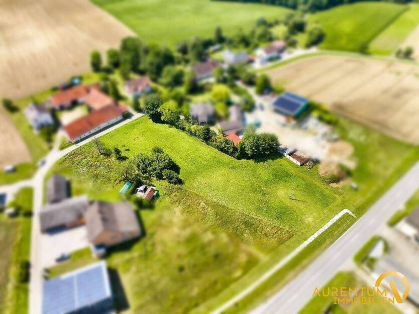 Großzügiges Baugrundstück mit Vorbescheid - Wohn- und Gewerbefläche nahe Rohr in Niederbayern