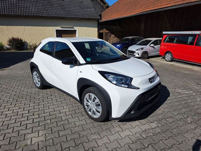 Aygo (X)