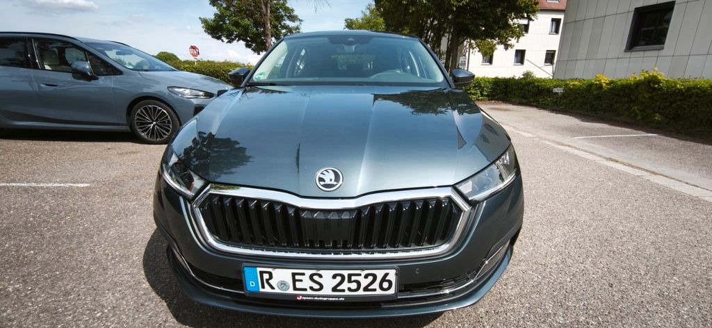 Skoda Octavia 77.000 km 21.000 &euro; Obertraubling 93083