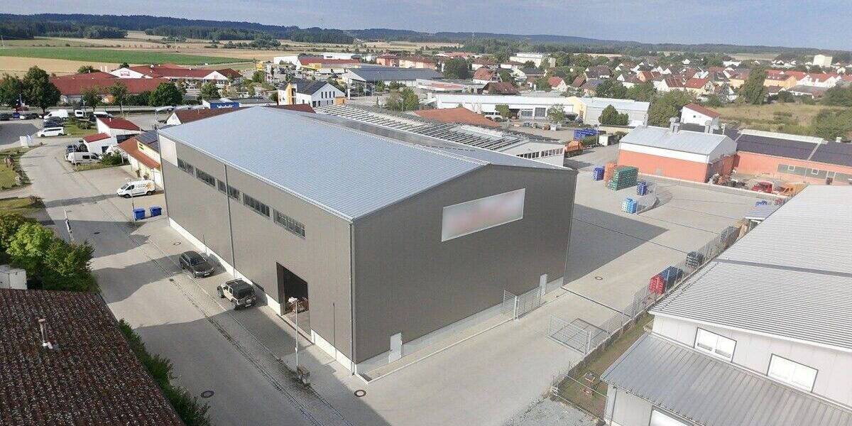 Zentral. Vielseitig. Nutzbar. Moderne Gewerbehalle in Hemau zimmer