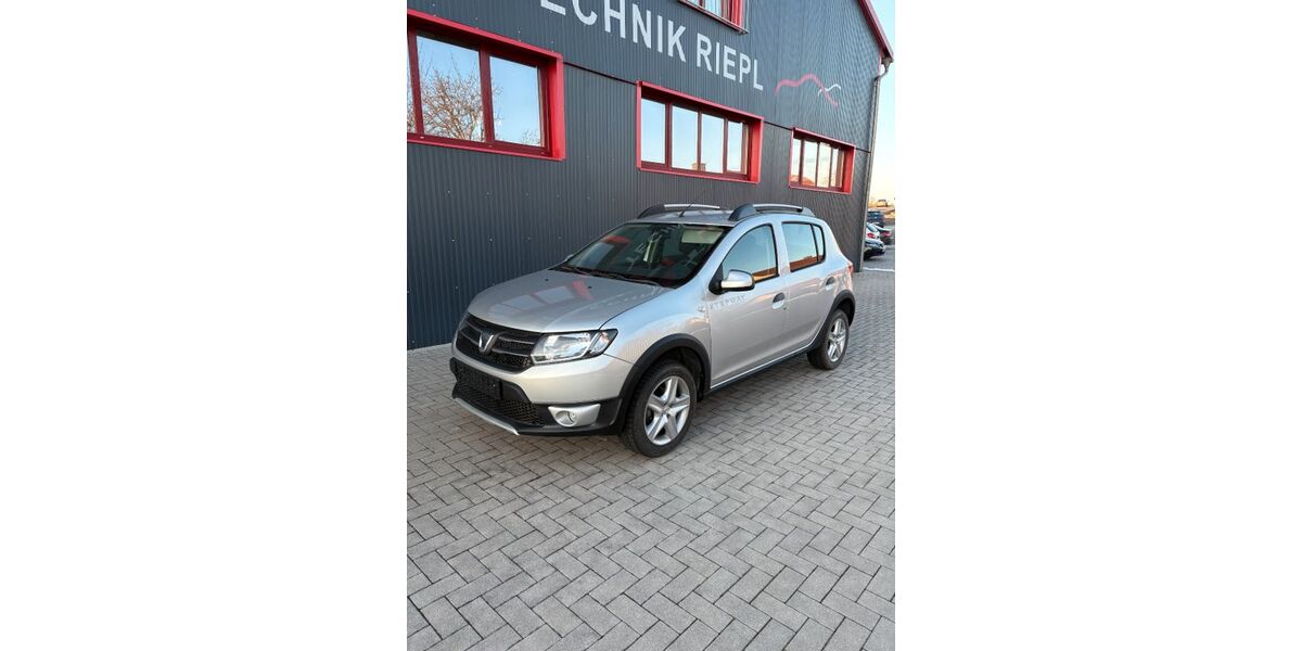 Dacia Sandero 9.300 km 8.980 &euro; Walderbach 93194