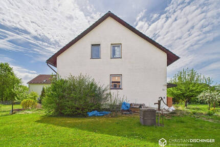 Sanierungsbedürftiges Zweifamilienhaus mit EinliegerWohnung - Wohn(t)raum für Handwerker und Mehrgenerationen