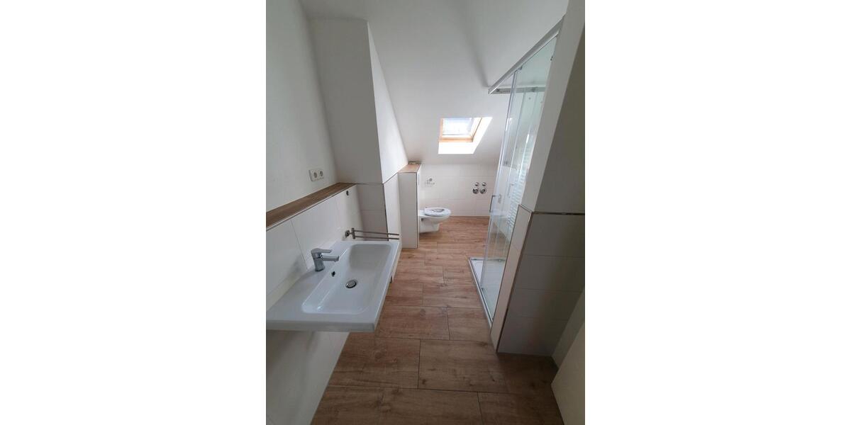 Dachgeschoßwohnung Maxhütte-Haidhof Haidhof - 4 Zimmer, 100 m&sup2;, 1.000&euro; | Angebot:26395838