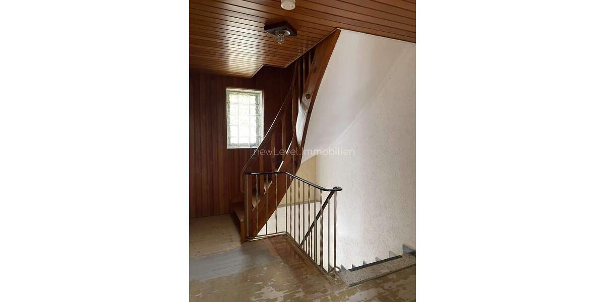 Mehrfamilienhaus, Wohnhaus Alteglofsheim - 7 Zimmer, 225 m&sup2;, 310.000&euro; | Angebot:24033627