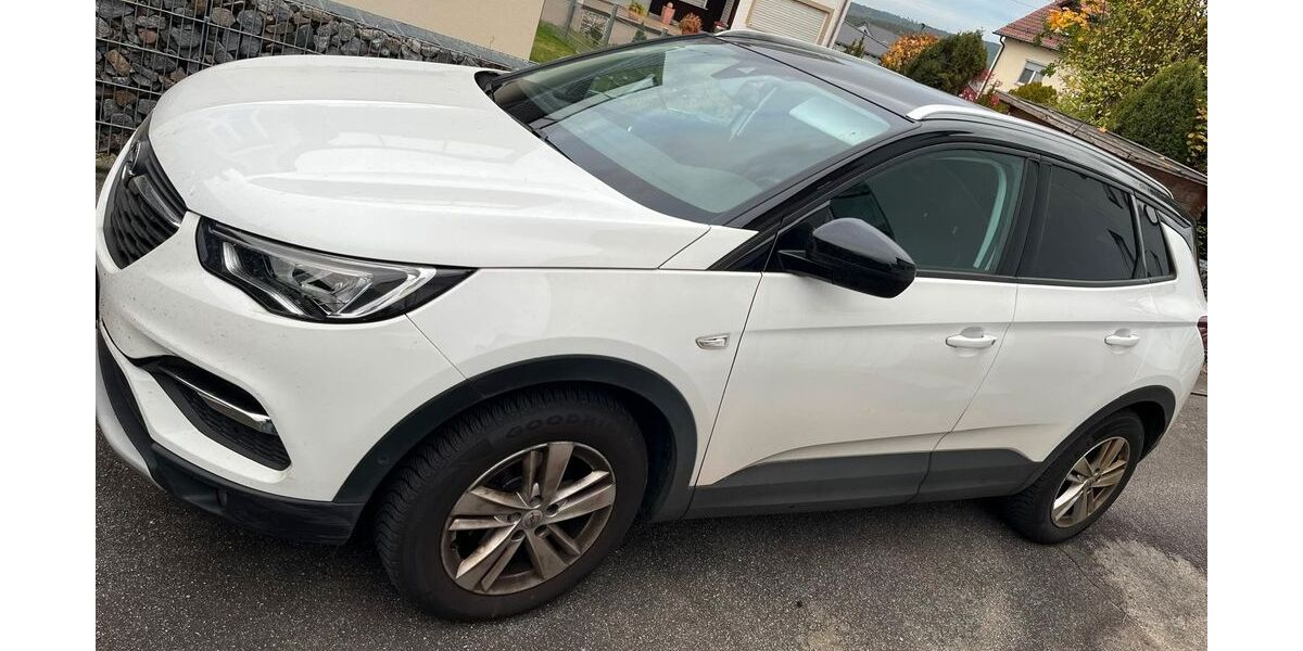 Opel Grandland (X) 128.000 km 11.850 &euro; Maxhütte-Haidhof 93142