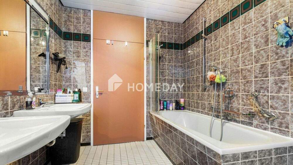 Einfamilienhaus Beratzhausen - 6 Zimmer, 180 m&sup2;, 449.000&euro; | Angebot:25732681