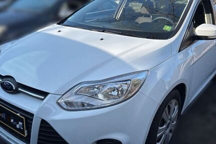 Ford Focus 149.670 km 5.290 &euro; Langquaid 84085
