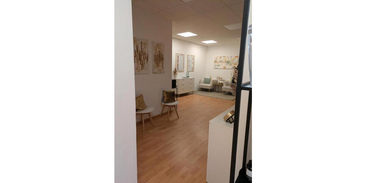Gewerbeobjekt Neutraubling - 500&euro; | Angebot:26424039