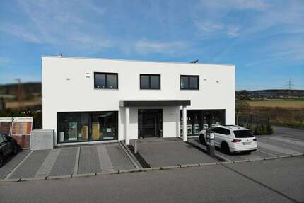 Büro in Regenstauf 832.000 € 132.25 m²