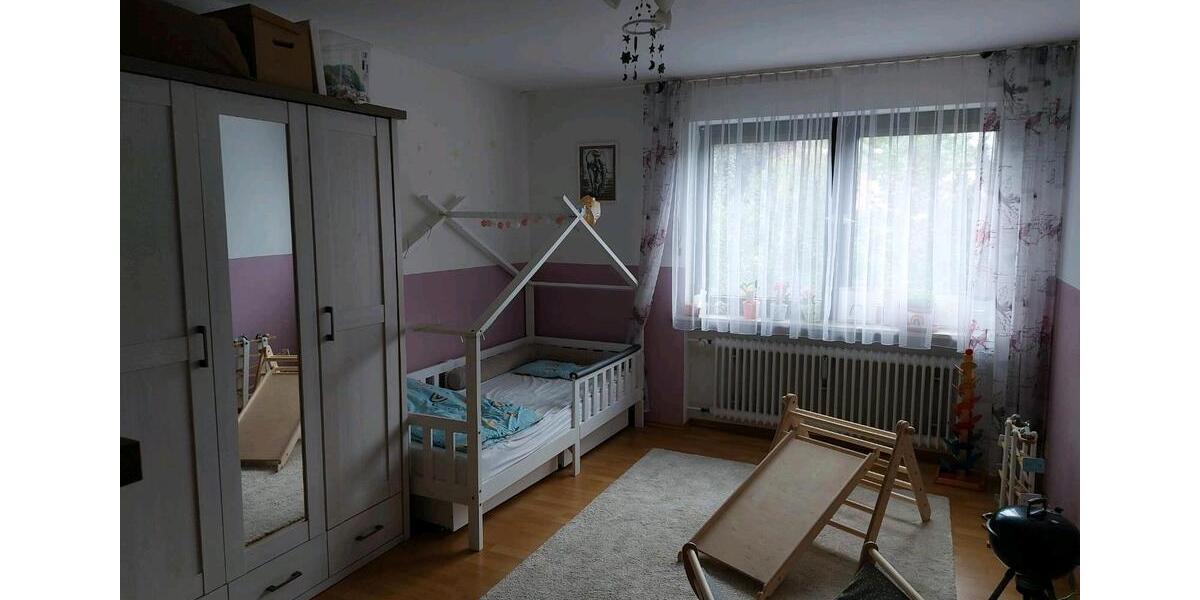 Etagenwohnung Lappersdorf - 4 Zimmer, 100 m&sup2;, 790&euro; | Angebot:26350322