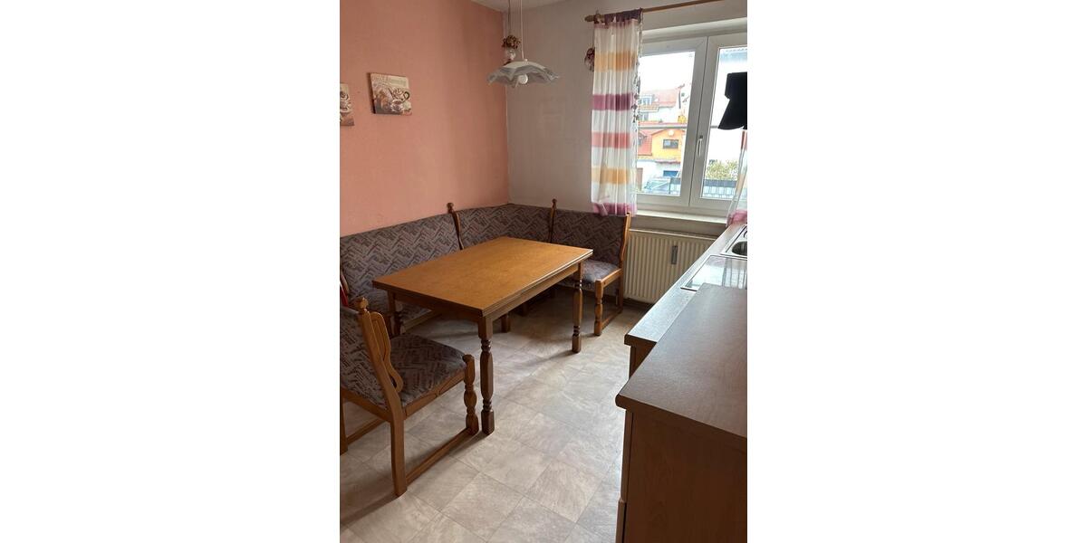 Etagenwohnung Obertraubling - 4 Zimmer, 85 m&sup2;, 1.100&euro; | Angebot:27609879