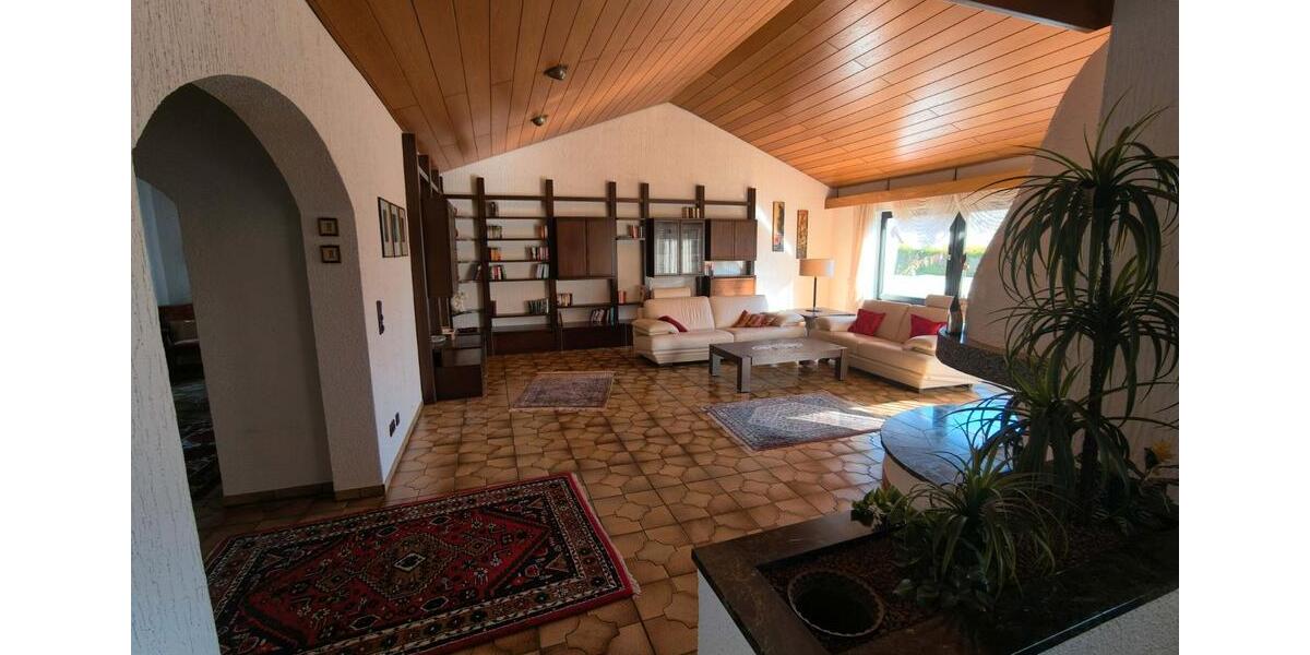 Bungalow Obertraubling - 7 Zimmer, 174 m&sup2;, 760.000&euro; | Angebot:26100471