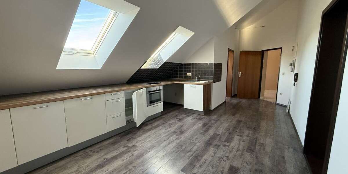 Etagenwohnung Nittendorf - 5 Zimmer, 112 m&sup2;, 299.000&euro; | Angebot:23578562