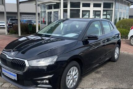 Skoda Fabia 5.000 km 17.990 &euro; Schönhofen und Neutraubling 93152