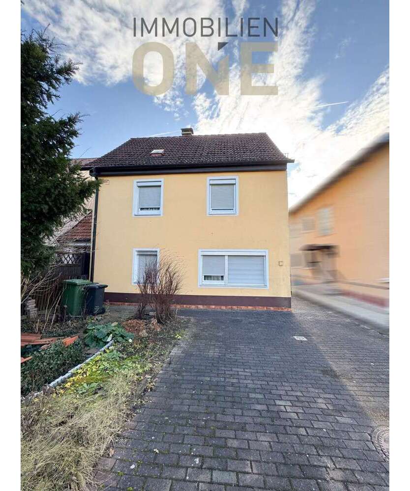 Haus zum Kaufen in Regensburg Schwabelweis 349.000 € 127 m²