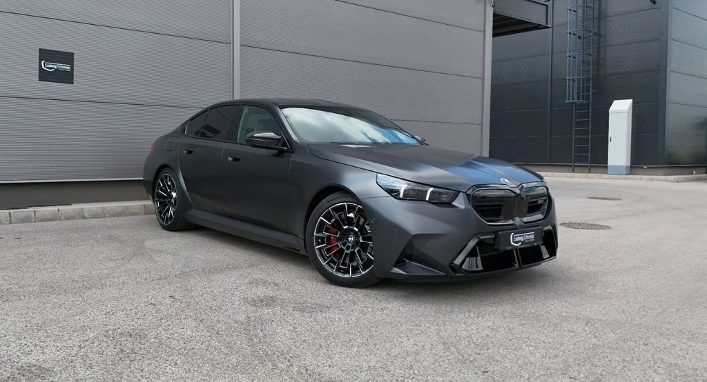 BMW M5 6.000 km 122.879 &euro; Neutraubling 93073