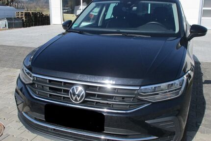 VW Tiguan 61.000 km 28.600 &euro; Geiselhöring 94333