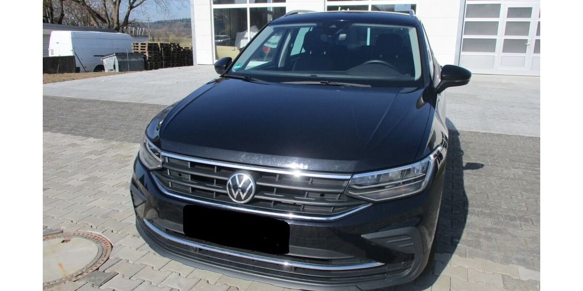 VW Tiguan 61.000 km 28.600 &euro; Geiselhöring 94333