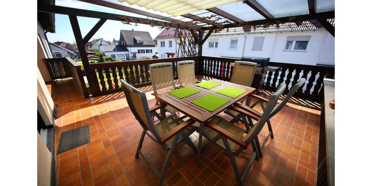 Mehrfamilienhaus, Wohnhaus Neutraubling - 9 Zimmer, 273 m&sup2;, 690.000&euro; | Angebot:26040333