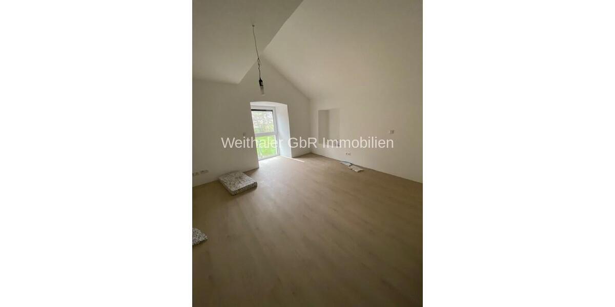Etagenwohnung Pielenhofen - 4.5 Zimmer, 120 m&sup2;, 1.200&euro; | Angebot:26679167