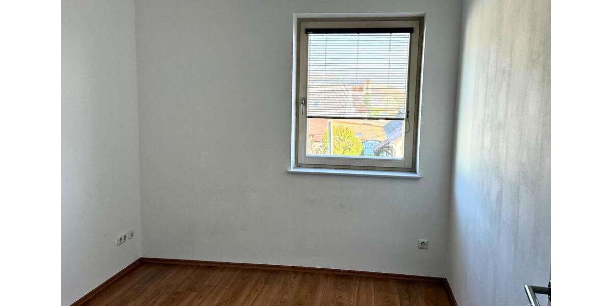 Etagenwohnung Kelheim - 3 Zimmer, 92 m&sup2;, 370.000&euro; | Angebot:26381886