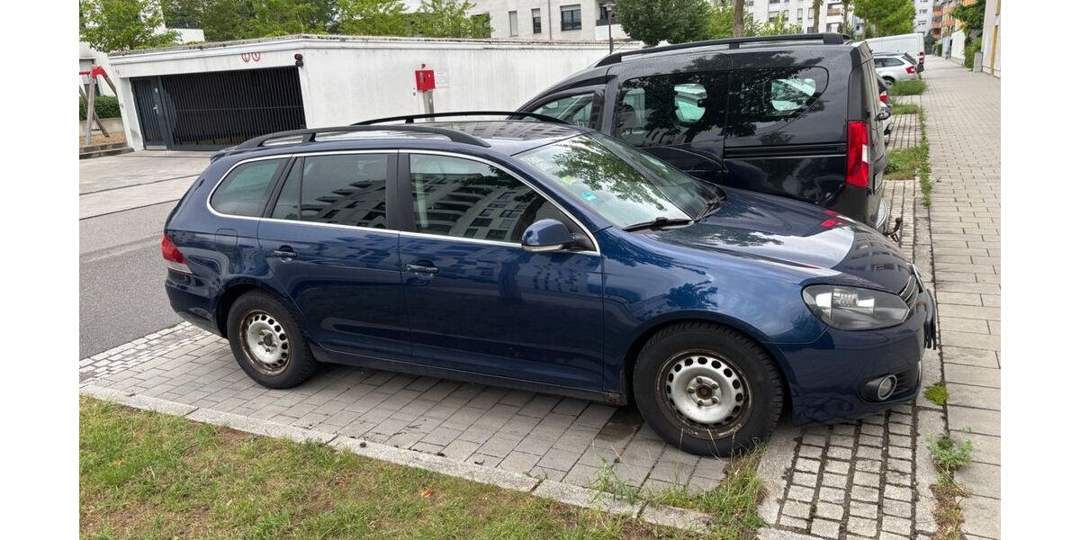 VW Golf 198.000 km 5.500 &euro; Regensburg 93055