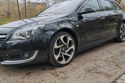Opel Insignia 220.000 km 8.900 &euro; Regensburg 93055