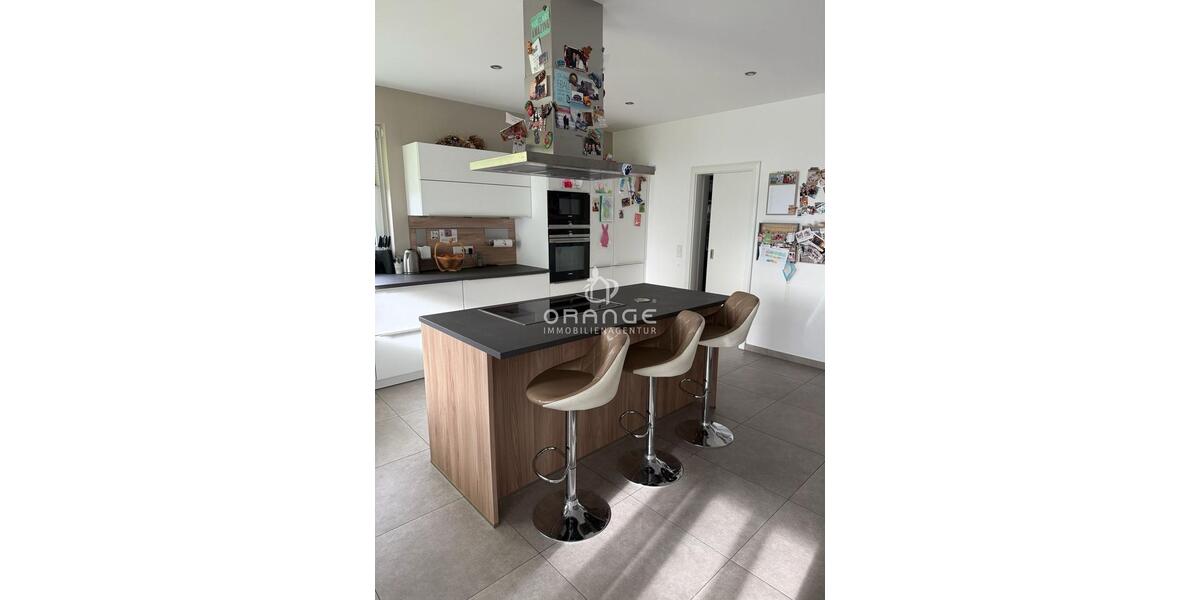 Einfamilienhaus Langquaid - 8 Zimmer, 260 m&sup2;, 1.800&euro; | Angebot:23861895