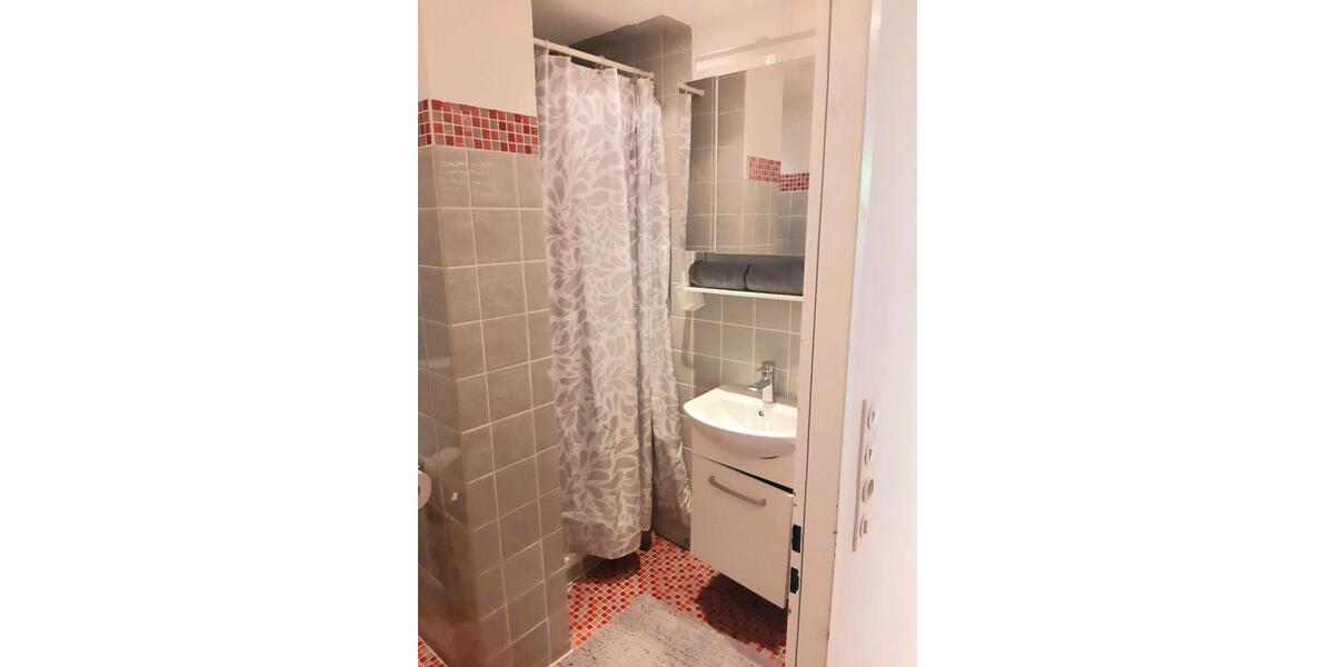 Etagenwohnung Regensburg Brandlberg - 1 Zimmer, 30 m&sup2;, 450&euro; | Angebot:26680223